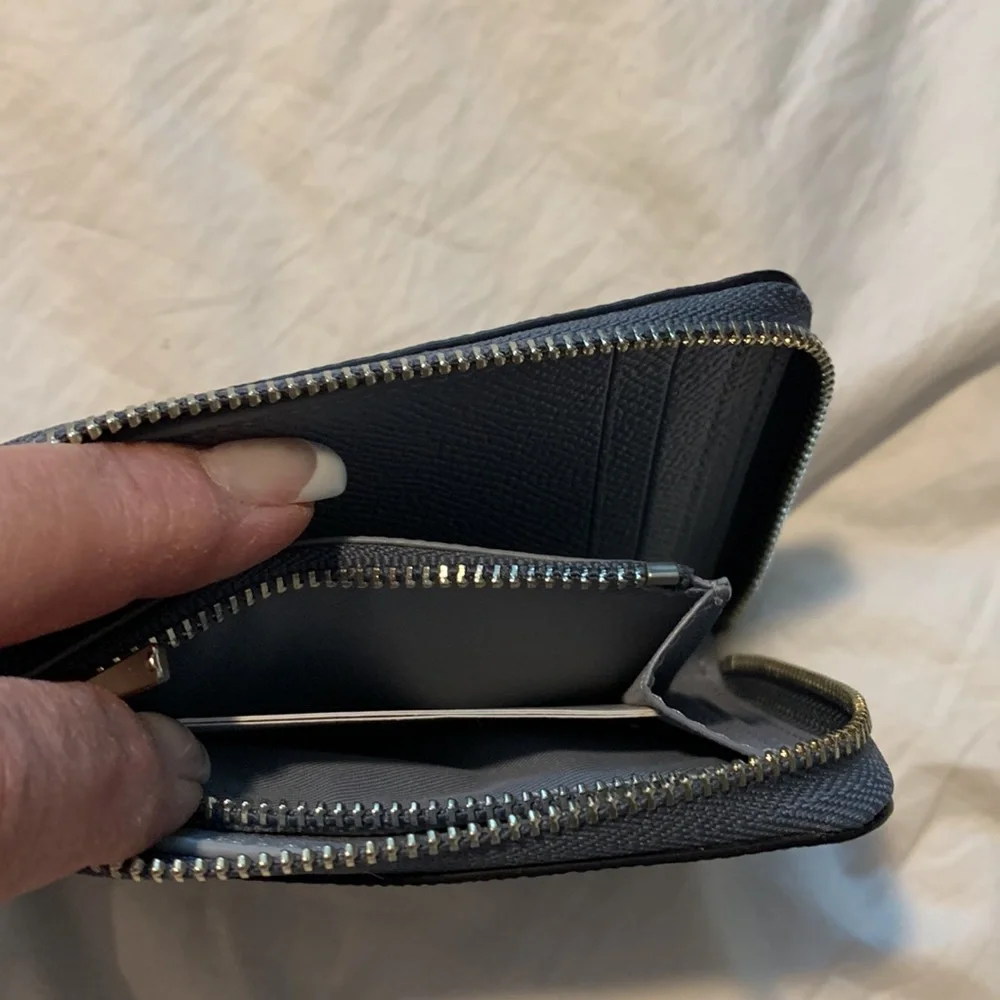 Wallet - Picture 4 of 7